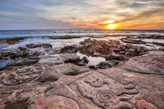 Изображение «Петроглифы у мыса Херсонес»