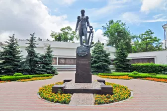 Изображение «Памятник адмиралу Д. Н. Сенявину»