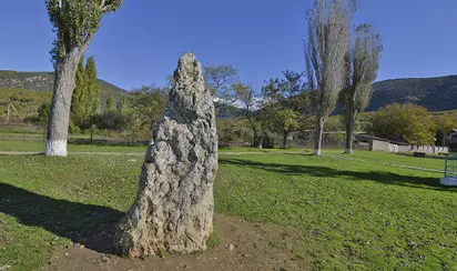 Скельские менгиры