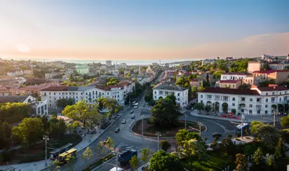 Площадь им.Ф.Ф. Ушакова