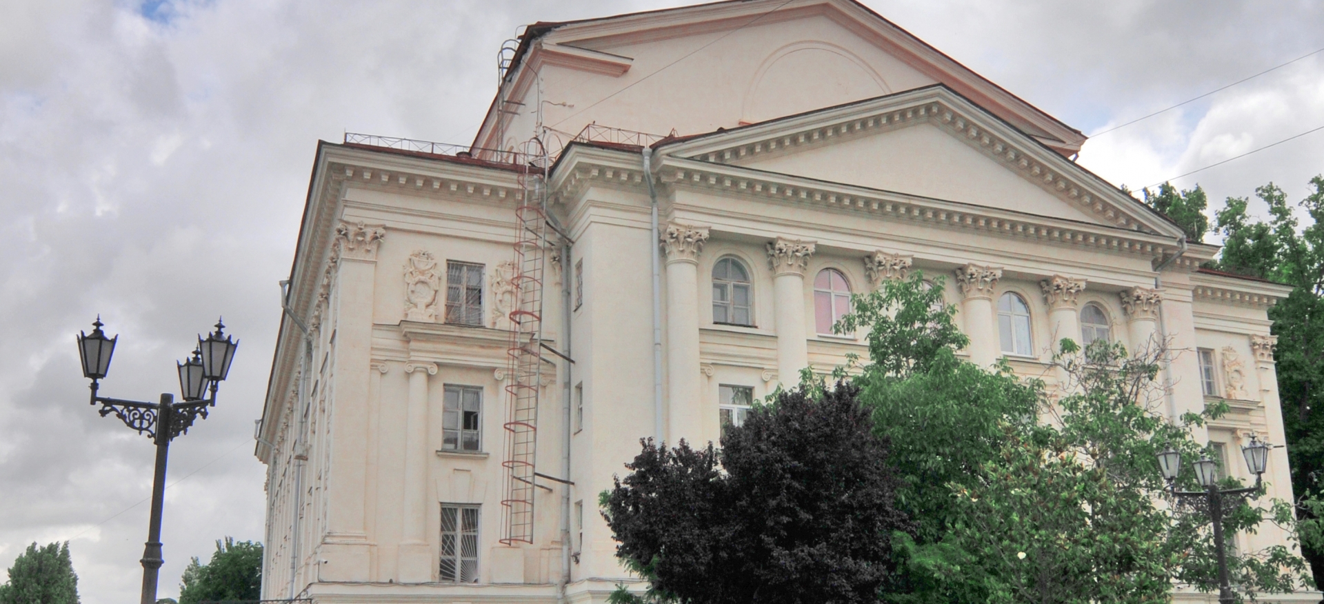 Севастопольский академический русский драматический театра им. А.В.Луначарского