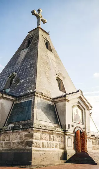 Братское кладбище. Храм-памятник Собор Святого Николая.